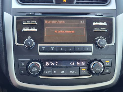 Used 2016 Nissan Altima 2.5 SV image 22