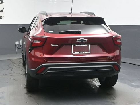 Used 2025 Chevrolet Trax RS FWD image 39