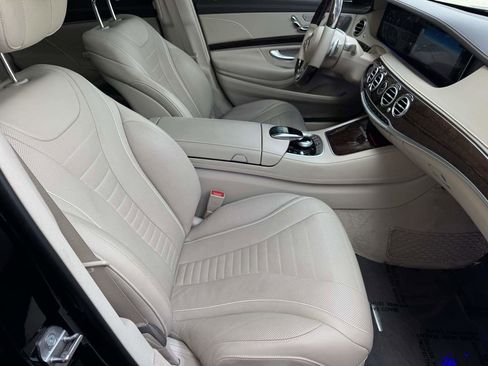 Used 2019 Mercedes-Benz S 560 Sedan image 20
