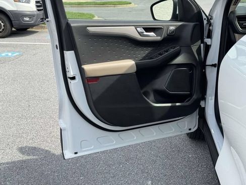 Used 2020 Ford Escape SEL AWD/4WD image 14