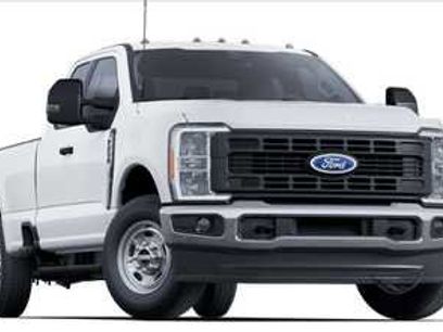 New 2025 Ford F250 XL w/ FX4 Off-Road Package