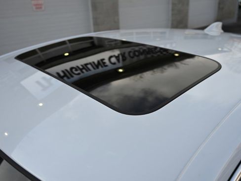 Used 2025 Acura Integra image 12