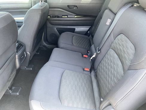 Certified 2024 Nissan Pathfinder SV FWD image 15