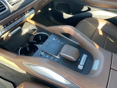 Used 2024 Mercedes-Benz GLS 450 4MATIC image 23