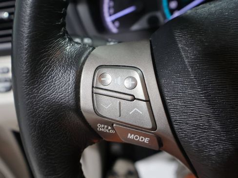 Used 2012 Toyota Venza XLE FWD image 32