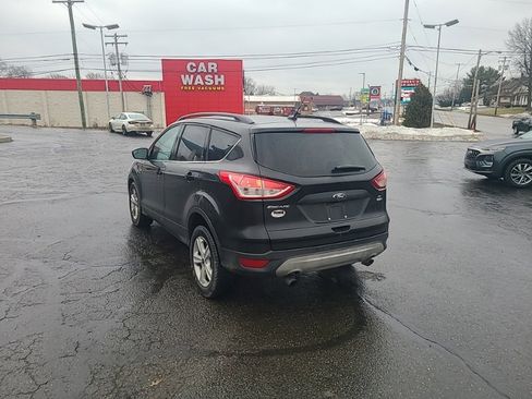 Used 2014 Ford Escape SE w/ Equipment Group 201A image 4