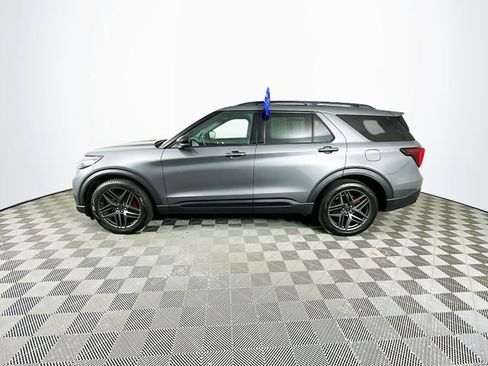 Certified 2025 Ford Explorer ST AWD/4WD image 7