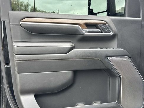 Used 2024 Chevrolet Silverado 2500 High Country w/ High Country Premium Package AWD/4WD image 24