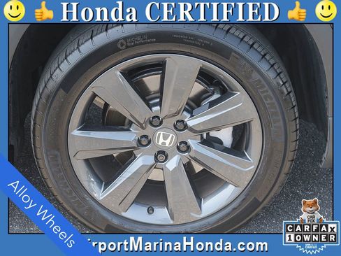 Certified 2025 Honda Pilot Sport image 15