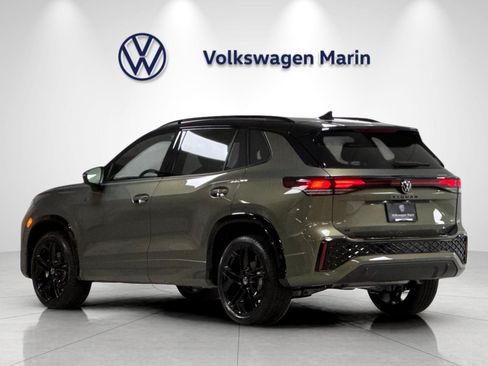 New 2026 Volkswagen Tiguan SE R-Line AWD/4WD image 3