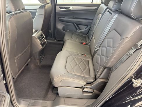 New 2026 Volkswagen Atlas Cross Sport SE AWD/4WD image 15