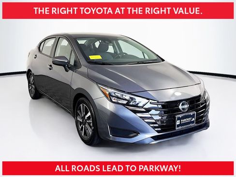 Used 2025 Nissan Versa SV FWD image 1