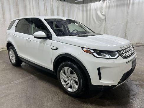 Used 2020 Land Rover Discovery Sport image 2