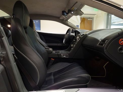 Used 2015 Aston Martin DB9 Coupe image 21