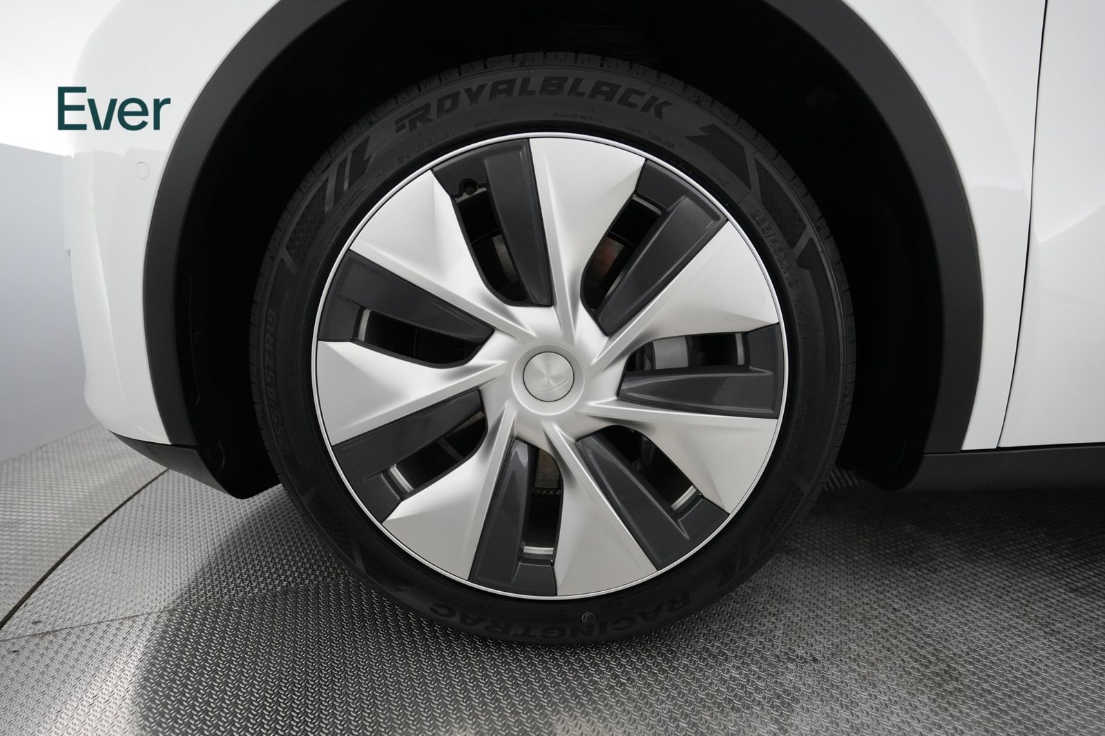 Used 2020 Tesla Model Y Long Range AWD/4WD image 19