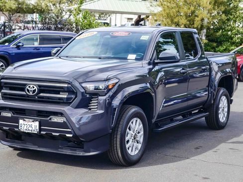 Certified 2026 Toyota Tacoma SR5 image 3