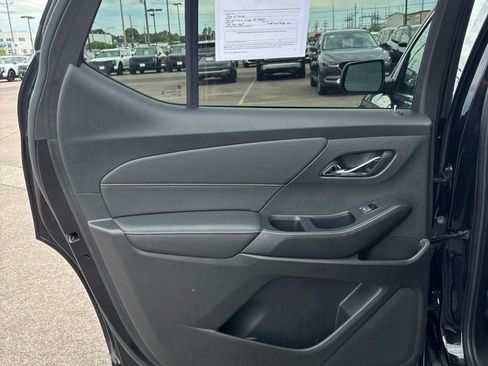 Used 2022 Chevrolet Traverse Premier w/ LPO, Floor Liner Package AWD/4WD image 26