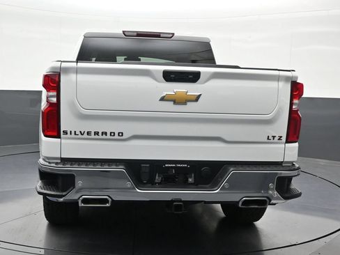 Used 2023 Chevrolet Silverado 1500 LTZ w/ Z71 Off-Road Package AWD/4WD image 4