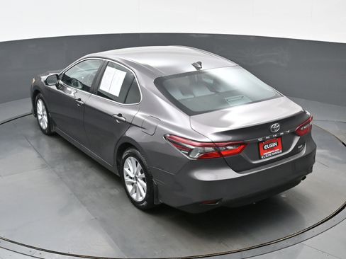 Used 2022 Toyota Camry LE FWD image 37