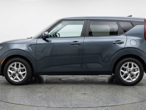 Used 2025 Kia Soul LX w/ LX Technology Package FWD image 5