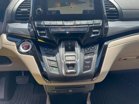 Used 2023 Honda Odyssey Elite image 23