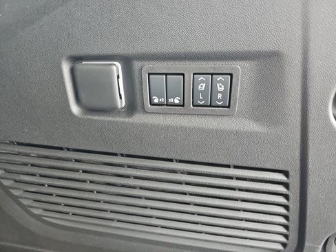 New 2026 Chevrolet Suburban High Country image 16