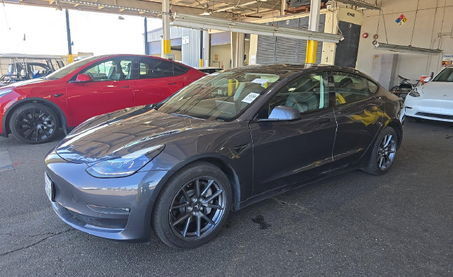 Used 2022 Tesla Model 3 Long Range AWD/4WD image 2