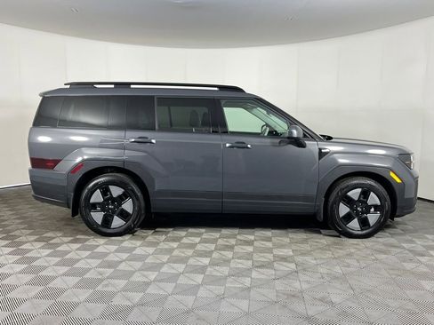 Used 2025 Hyundai Santa Fe SEL image 5