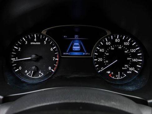 Used 2017 Nissan Altima 2.5 SR w/ Midnight Edition Package image 16