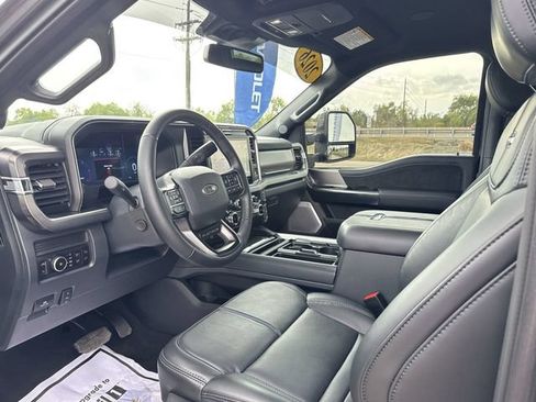 Used 2026 Ford F250 Platinum AWD/4WD image 11