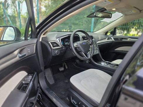 Used 2019 Ford Fusion SE w/ Equipment Group 151A image 27