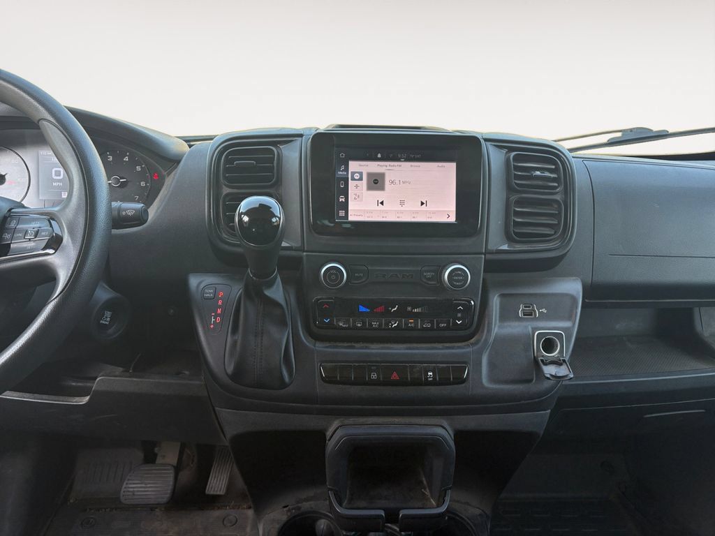 Used 2025 RAM ProMaster 2500 w/ Convenience Group FWD image 11