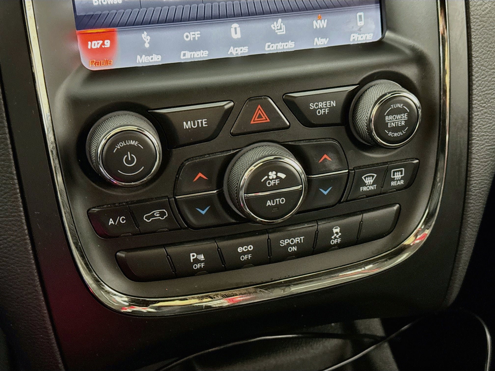 Used 2018 Dodge Durango R/T w/ Blacktop Package AWD/4WD image 20