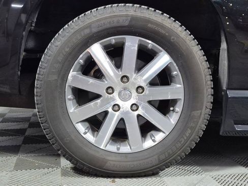 Used 2009 Chrysler Town & Country Touring image 28