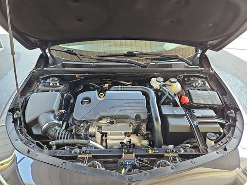 Used 2023 Chevrolet Malibu LT FWD image 32