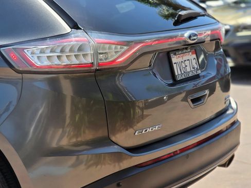 Used 2016 Ford Edge SEL w/ Equipment Group 201A FWD image 10