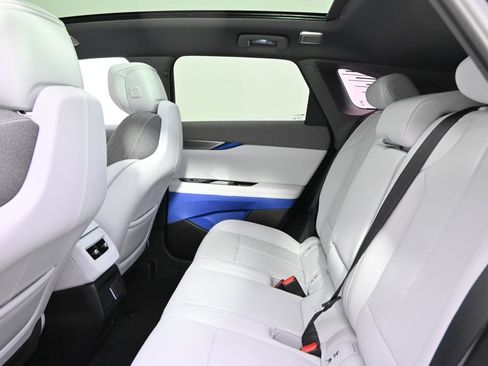 New 2025 Cadillac Optiq Sport 1 image 20