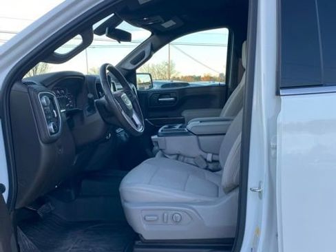 Used 2022 GMC Sierra 1500 SLE image 17