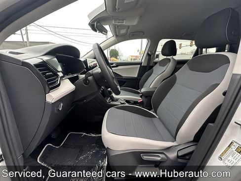 Used 2025 Volkswagen Taos S image 9