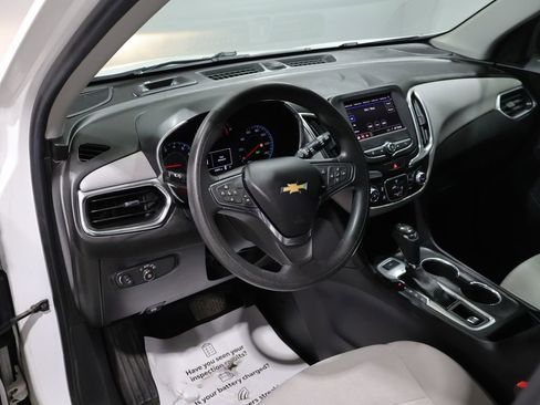 Used 2020 Chevrolet Equinox LS image 17