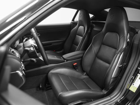 Certified 2022 Porsche 718 Cayman RWD image 44
