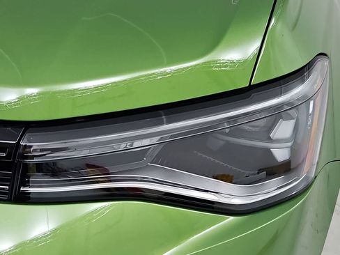 New 2026 Volkswagen Taos SE AWD/4WD image 10
