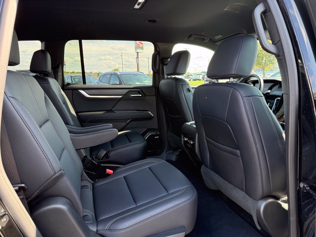 Used 2026 GMC Acadia Elevation w/ Elevation Premium Package AWD/4WD image 22