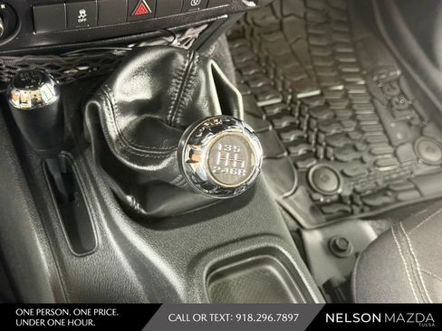Used 2016 Jeep Wrangler Unlimited Sahara AWD/4WD image 37