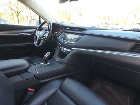 Used 2019 Cadillac XT5 Premium Luxury image 19