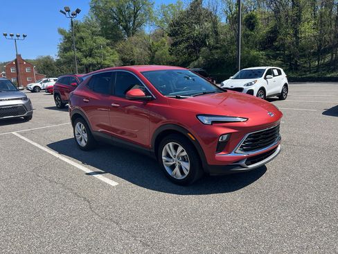 Used 2024 Buick Encore GX Preferred image 3