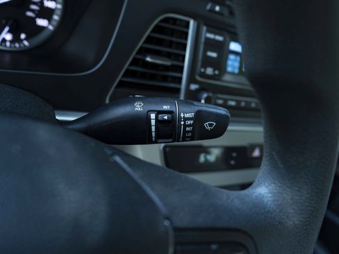Used 2015 Hyundai Sonata SE FWD image 24