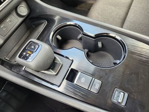 Used 2025 Nissan Rogue SV image 18