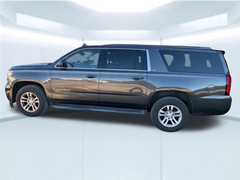 Used 2018 Chevrolet Suburban LT image 11