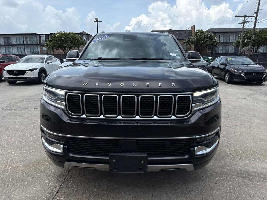 Used 2024 Jeep Wagoneer L Series III w/ Flexible Seating Group AWD/4WD image 2